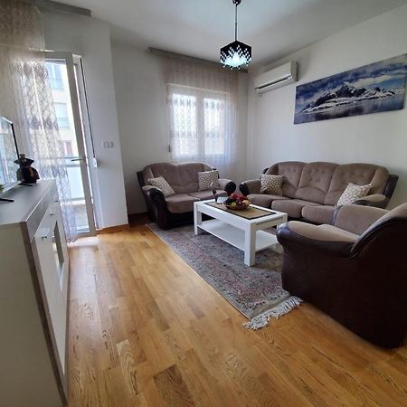 Gran Premium Apartment พอดโกริกา ภายนอก รูปภาพ