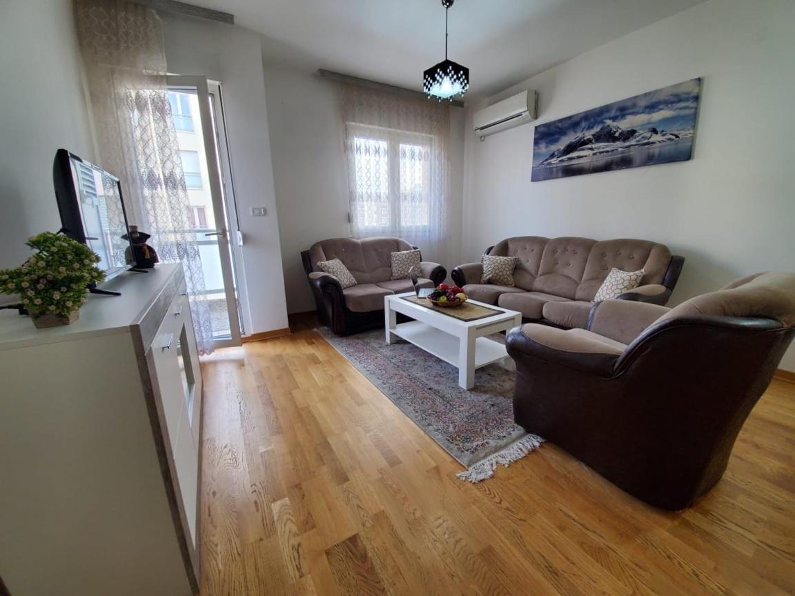 Gran Premium Apartment พอดโกริกา ภายนอก รูปภาพ
