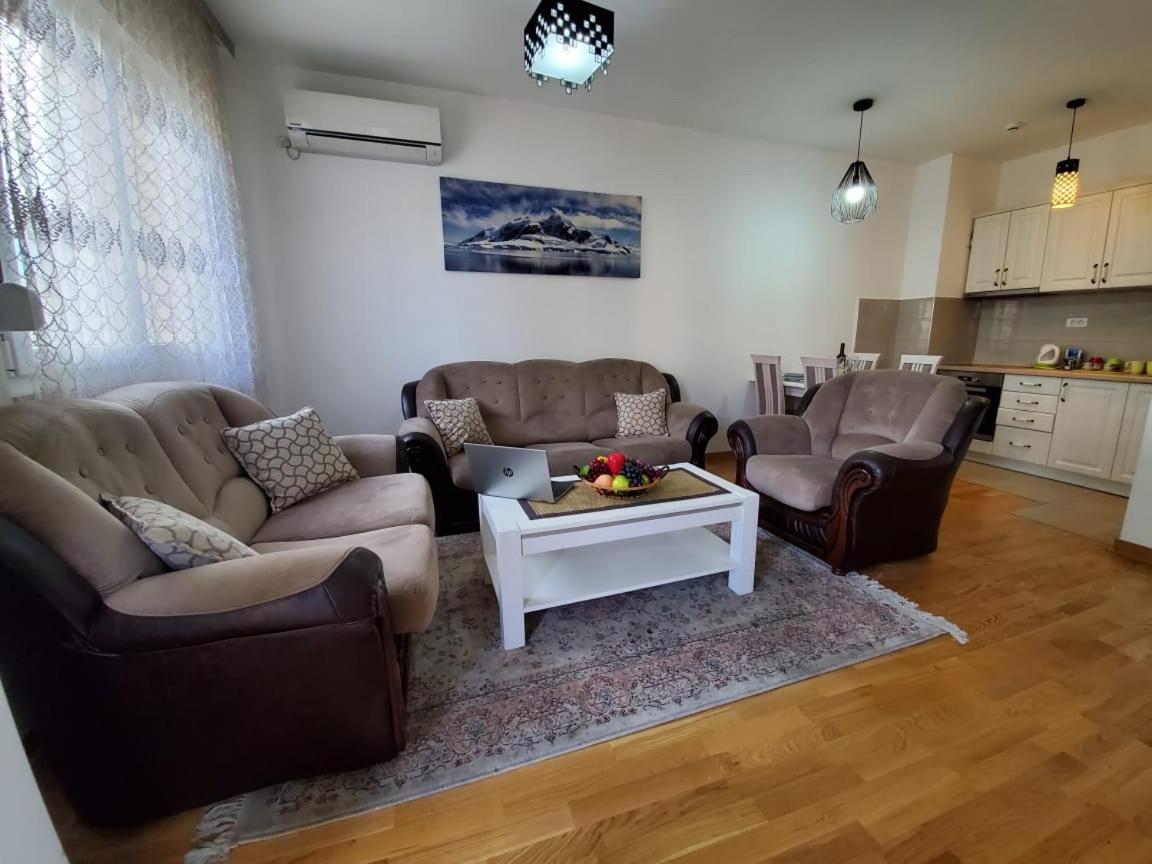 Gran Premium Apartment พอดโกริกา ภายนอก รูปภาพ